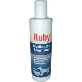 Ruby Medicated Shampoo for Dogs and Cats 200ml