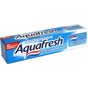 Aquafresh Fresh and Minty Toothpaste 100ml